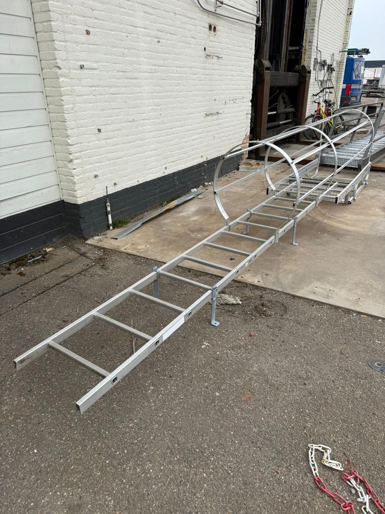 Brandtrappen: Aluminium, Gegalvaniseerd en RVS, Ophalen, Gebruikt, Trap, 4 meter of meer