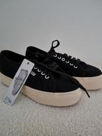 Nieuwe !! Zwarte gympen van het merk superga in maat 40., Ophalen of Verzenden, Nieuw, Zwart, Sneakers of Gympen