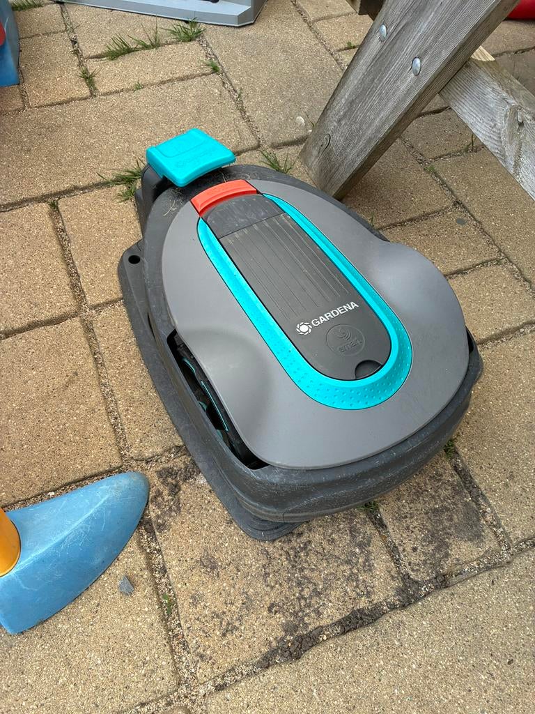 Gardena sileno city smart 250 - DEFECT, Tuin en Terras, Robotmaaiers, Ophalen, Gebruikt