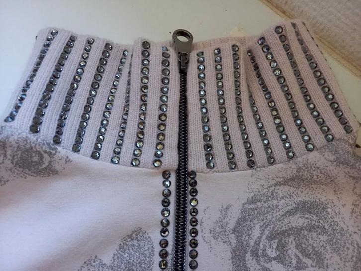 VDP pracht zachtroze vest met zilver en strass, mt 44, Kleding | Dames, Truien en Vesten, Zo goed als nieuw, Maat 42/44 (L), Roze