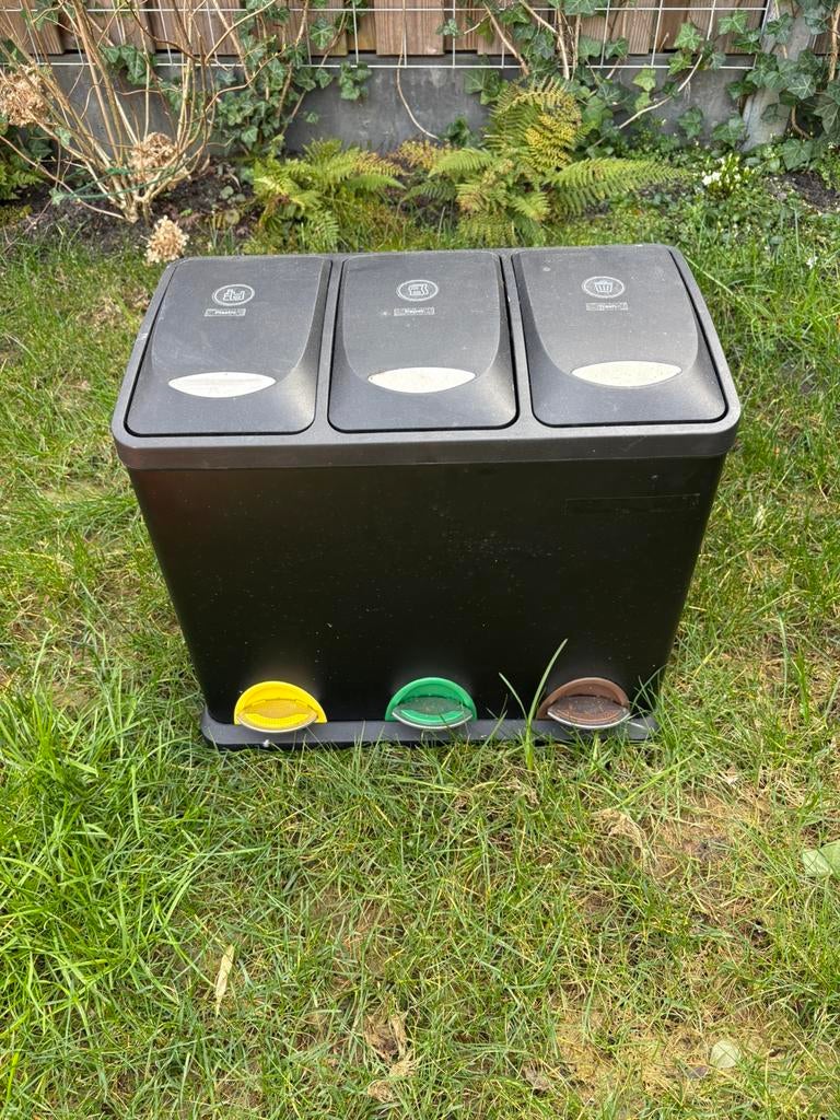 Triple Recycling Bin – €10, Ophalen, Zo goed als nieuw, Kunststof, Minder dan 50 cm