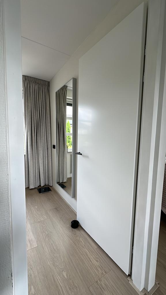 Nieuwe opdekdeur 231,5 cm x 93cm linksdraaiend