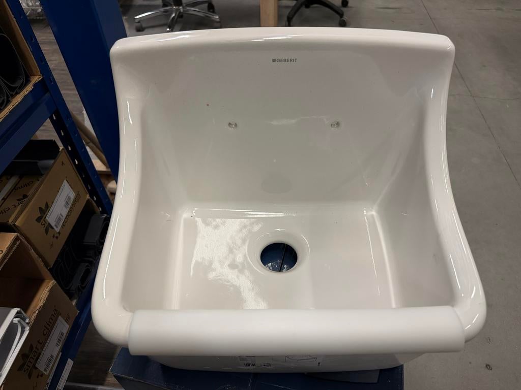 Nieuwe Geberit Wastrog 300 Basic Norma Wit, Doe-het-zelf en Verbouw, Ophalen of Verzenden, Nieuw, Wastafel