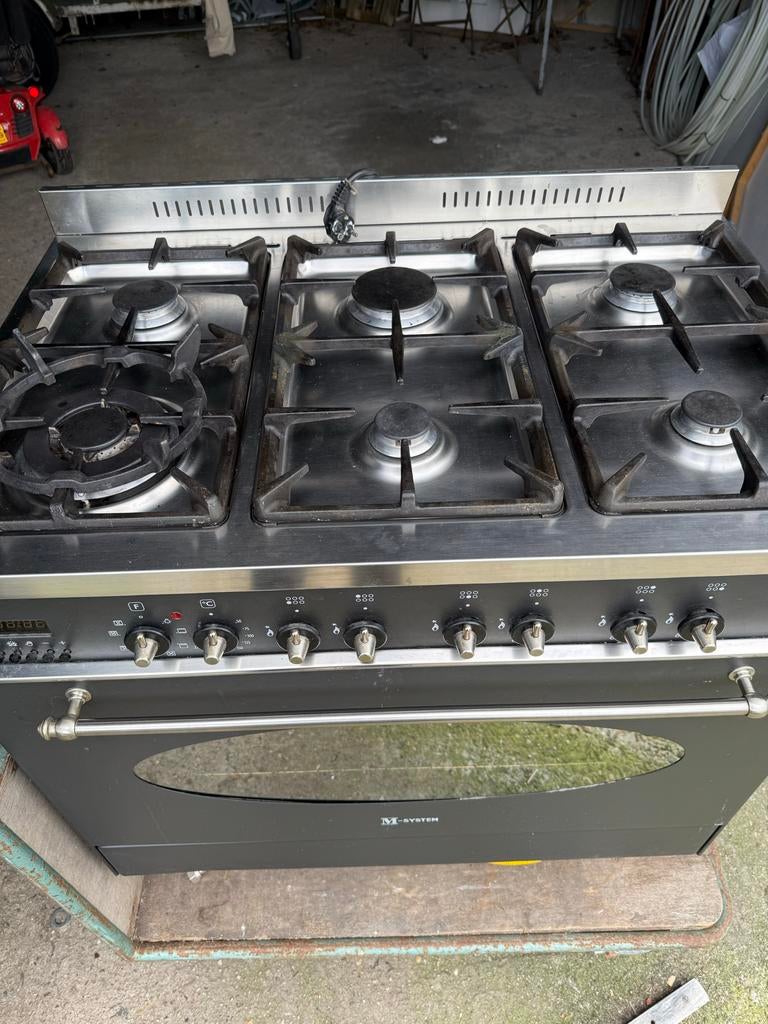 Gasfornuis met oven - M-System, Witgoed en Apparatuur, Fornuizen, Gebruikt, Vrijstaand, Gas, 5 kookzones of meer, 90 tot 95 cm