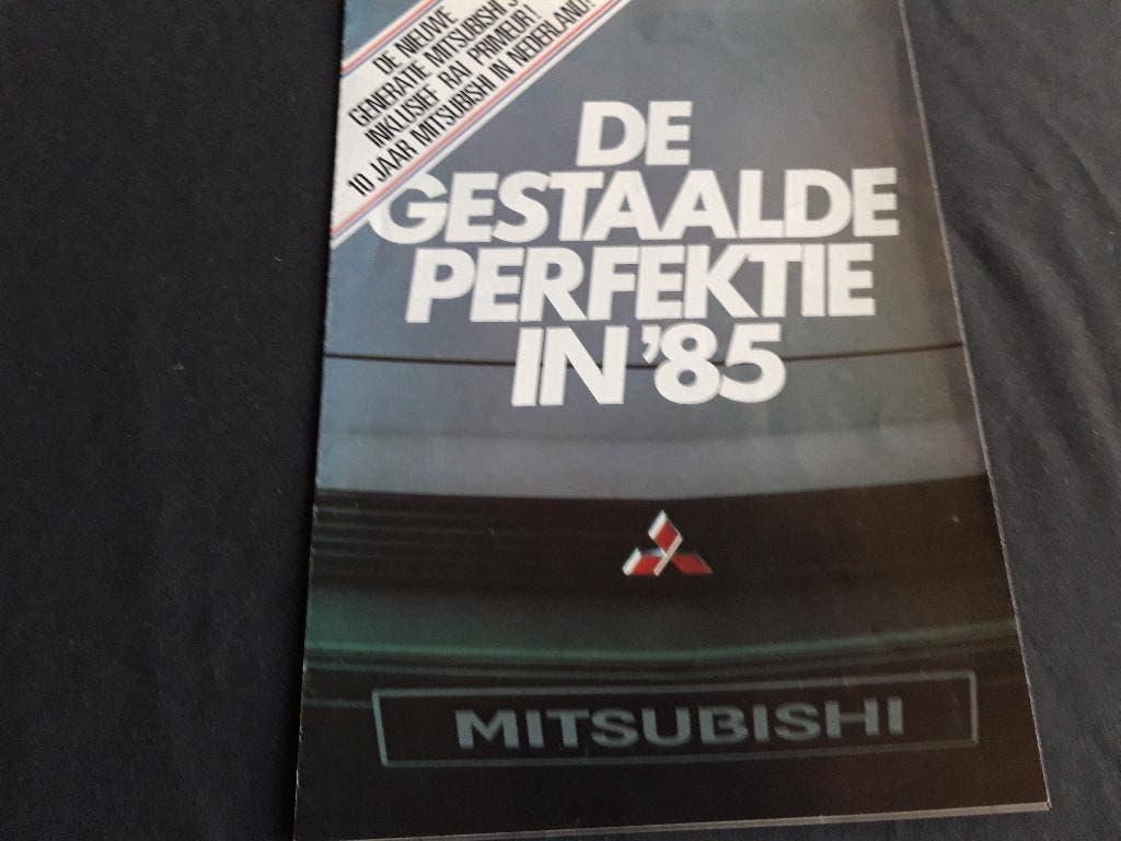 folder Mitsubishi programma 1985, Boeken, Auto's | Folders en Tijdschriften, Zo goed als nieuw, Mitsubishi, Ophalen of Verzenden