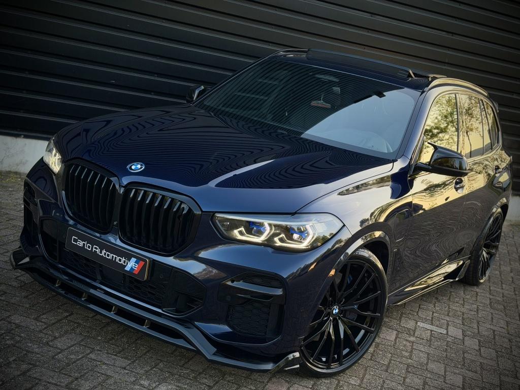 BMW X5 xDrive45e M-PERF. LASER|PANOSKY|B&W|SOFT|NIGHTVIS|4WL, Auto's, BMW, Gebruikt, 394 pk, Blauw, Leder