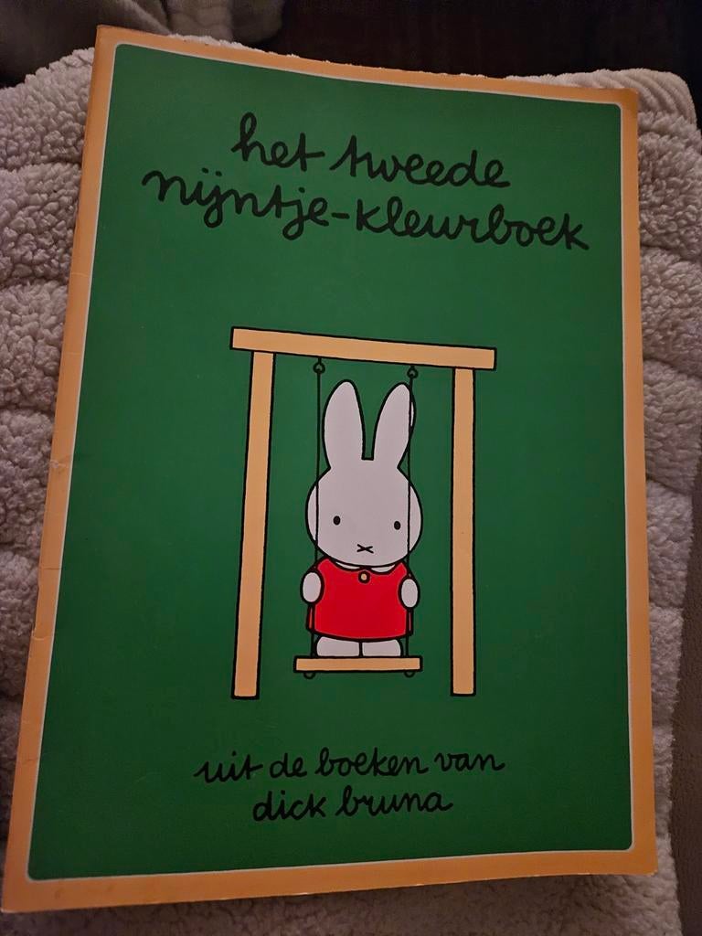 Nijntje Kleurboek Vintage 1983 - Dick Bruna, Ophalen of Verzenden, Zo goed als nieuw, Dick Bruna, 2 tot 3 jaar