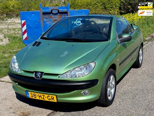 Peugeot 206 CC 1.6-16V Electric pakket Audio-CD/MP3 LMV 14", Auto's, Voorwielaandrijving, Stof, Gebruikt, Zwart