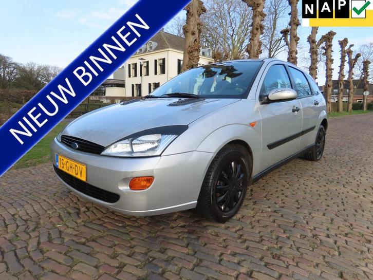 Ford Focus 1.6-16V Ambiente Automaat Airco 5 Drs Trekhaak, Auto's, Ford, Bedrijf, Te koop, Focus, ABS, Airbags, Airconditioning