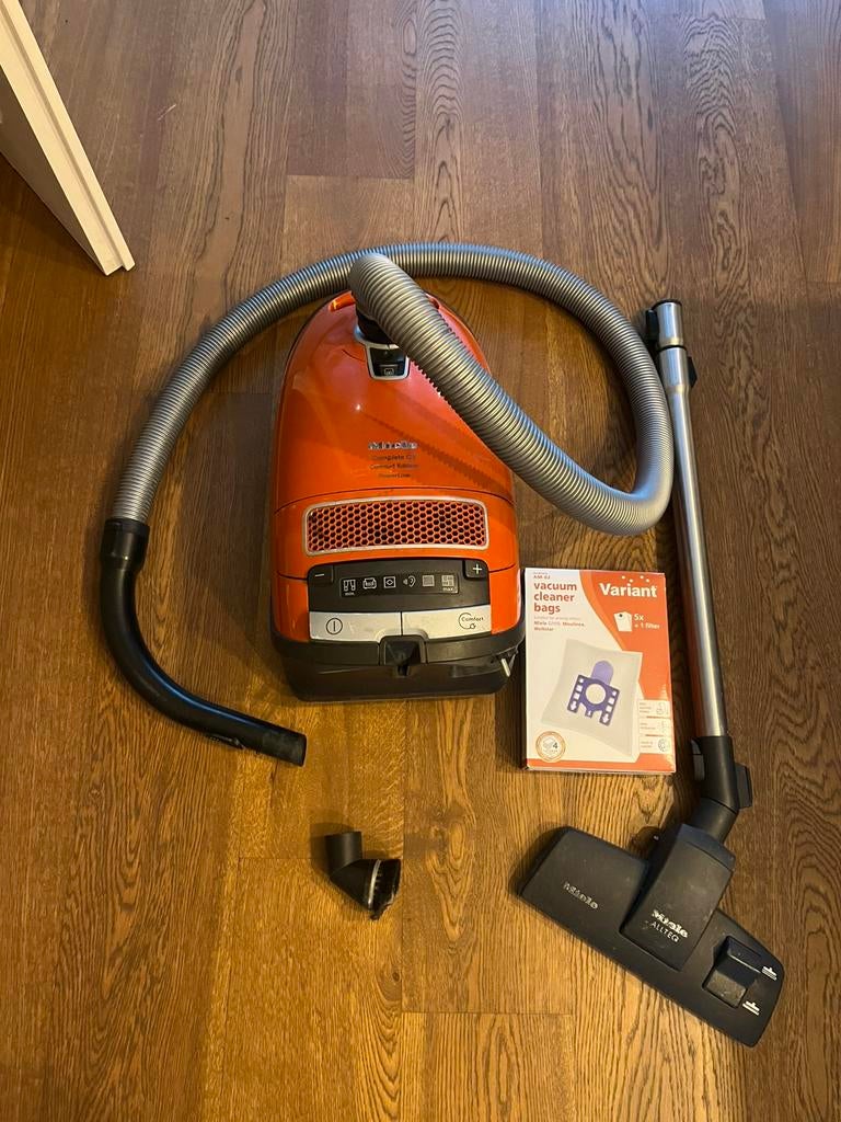 Miele C3 complet comfort Edition stofzuiiger, Stofzak, Gebruikt, Stofzuiger, Ophalen of Verzenden