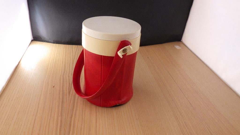 retro ijsemmertjes in rood met witte deksel, Verzamelen, Retro, Ophalen of Verzenden, Overige typen