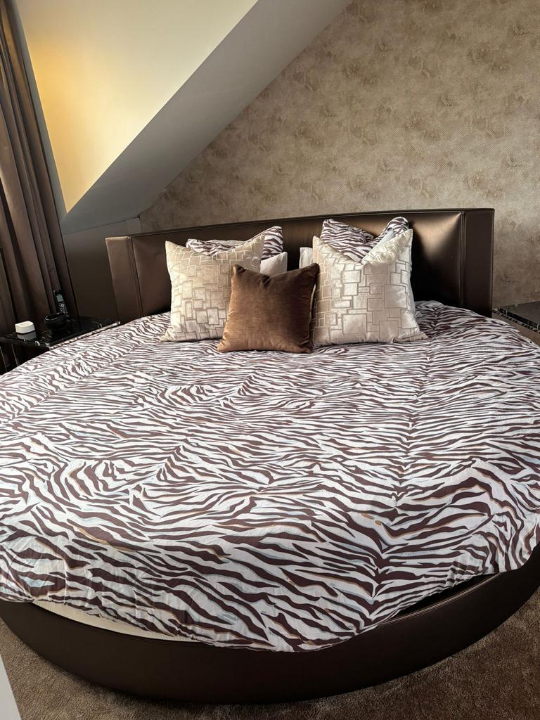 Exclusief Eric Kuster  rond bed - Luxe slaapkamer, Ophalen, Gebruikt, Bruin, Tweepersoons