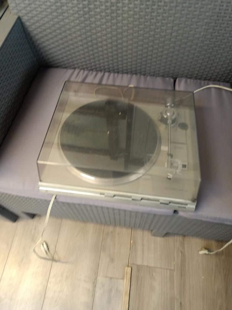 Defecte Philips F7212 Synchro Drive platenspeler, Audio, Tv en Foto, Platenspelers, Ophalen of Verzenden, Philips, Automatisch