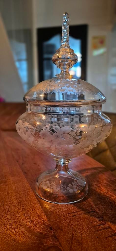 Antieke glazen bonbonnière met bloemgravures, Antiek en Kunst, Ophalen