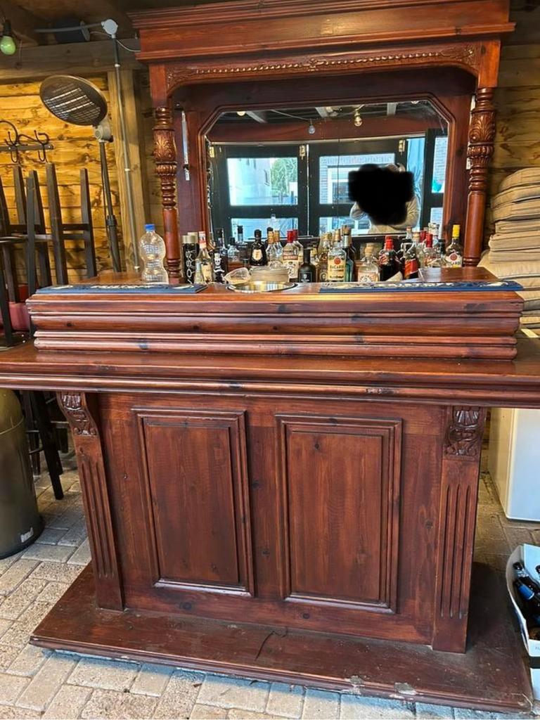 Prachte houten bar met achterkast inclusief spiegel, Ophalen, Zo goed als nieuw