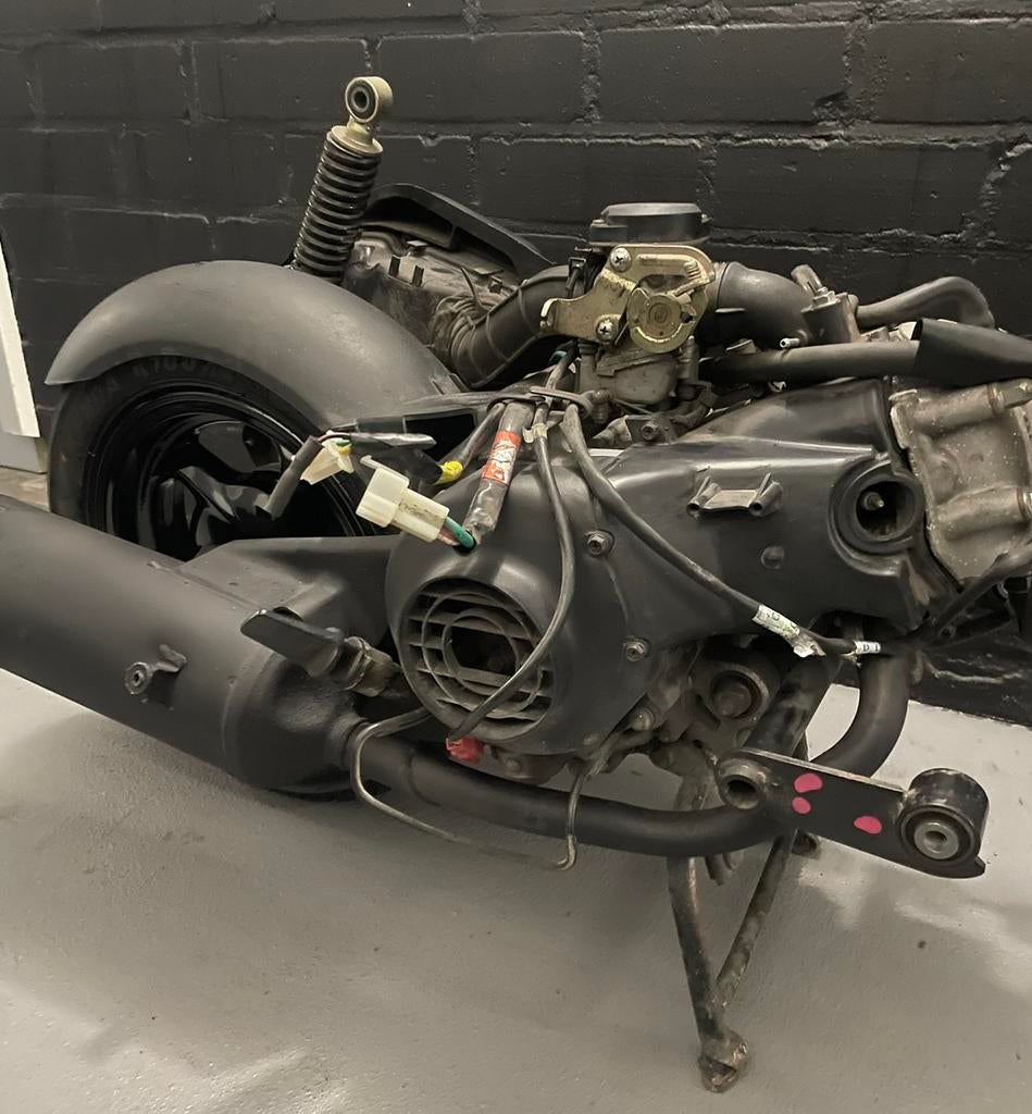 Sym mio 100cc motorblok, Maximaal 45 km/u, Zo goed als nieuw, Benzine, Ophalen