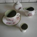 Jet peony  kop en schotel,eierdopje,roomstel, Ophalen of Verzenden, Zo goed als nieuw, Overige stijlen, Kop(pen) en/of Schotel(s)