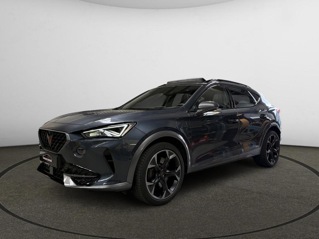 Cupra Formentor 1.4 E-HYBRID VZ Copper |Pano|360 cam|Memory, Auto's, Cupra, Zwart, 4 cilinders, Formentor, Nieuw