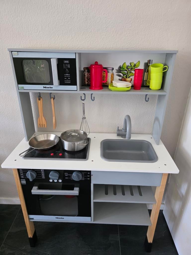 Miele speelgoed keuken, Ophalen, Zo goed als nieuw