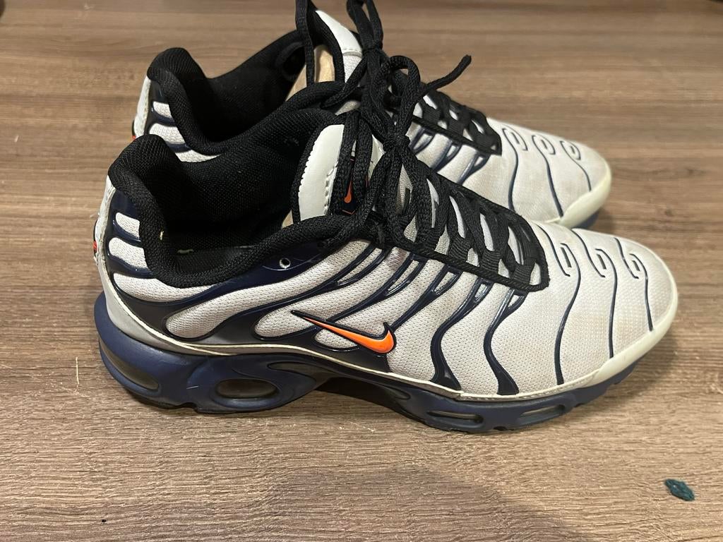 Witte Nike Tn maat 40 (valt als 39), Kleding | Dames, Schoenen, Ophalen of Verzenden, Gedragen, Wit, Sneakers of Gympen