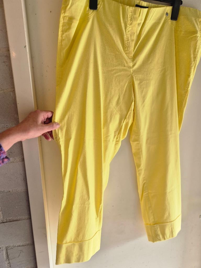 Prachtige capri Robel geel 50, Kleding | Dames, Grote Maten, Geel, Ophalen of Verzenden, Zo goed als nieuw, Robel