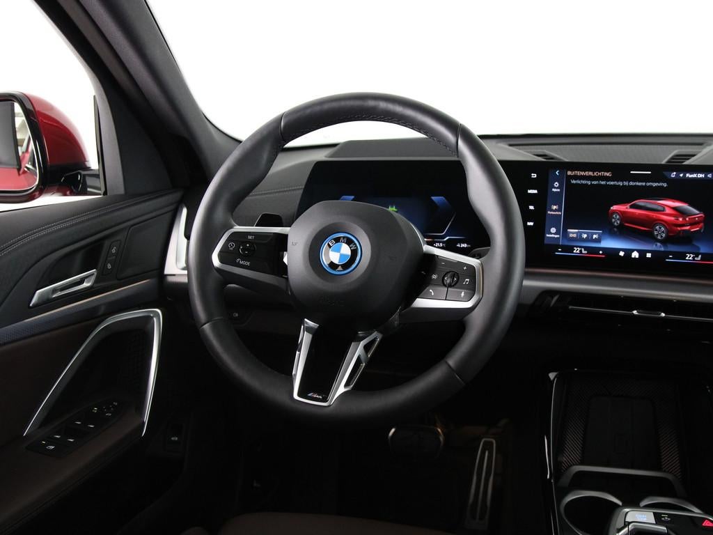 BMW iX2 xDrive30 67 kWh M Sport Edition (bj 2025, automaat), Auto's, BMW, Automaat, Met garantie (alle), 24 min, Origineel Nederlands