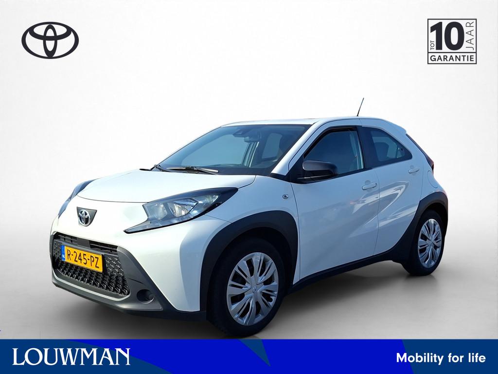 Toyota Aygo X 1.0 VVT-i S-CVT Play Automaat | € 14.435,- e, Auto's, Toyota, 12 maanden, Stof, 4 stoelen, Wit