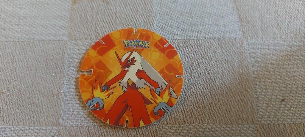 flippo pokemon chiki balls zeldzaam Blaziken fraai, Verzamelen, Flippo's, Ophalen of Verzenden, Losse flippo's