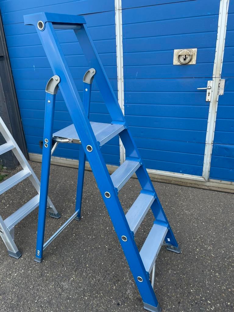 Proffesionele 1x4 trap nieuw, Doe-het-zelf en Verbouw, Ophalen, Zo goed als nieuw