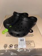 Nieuwe zwarte Crocs Classic Clogs maat 39-40, Kleding | Dames, Schoenen, Verzenden, Nieuw, Zwart, Slippers