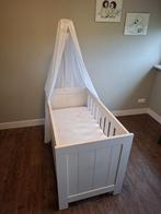 Ledikant met hemeltje en matras en commode, Ophalen, Gebruikt, Jongetje of Meisje