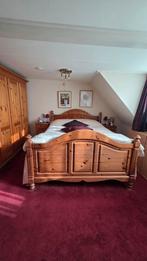 Gratis bed met 2 nachtkastjes, Ophalen, Gebruikt, Tweepersoons