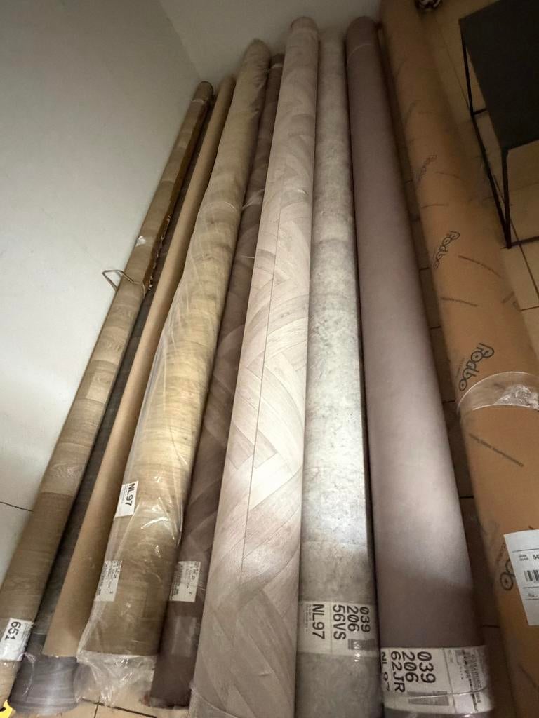 Diverse rollen vinyl vloerbedekking - Nieuw, Ophalen, Gebruikt, Bruin, 75 m² of meer