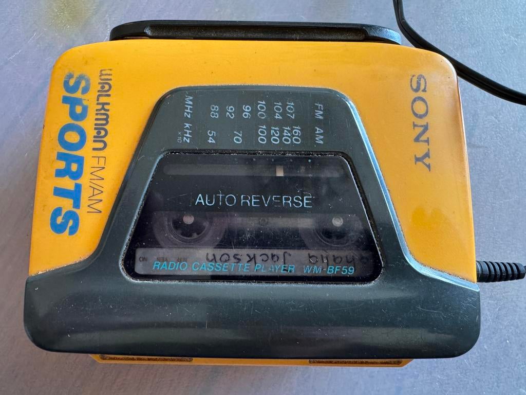 Sony WM-BF59 Sports Walkman AM/FM met koptelefoon, Ophalen of Verzenden, Walkman