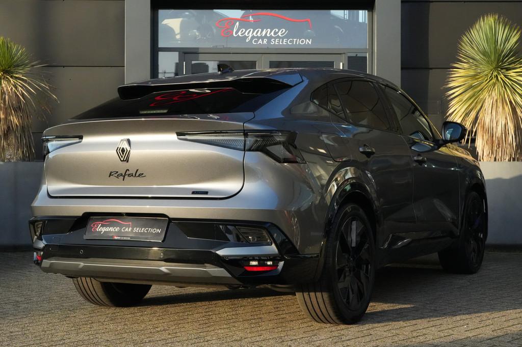 Renault Rafale 1.2 E-Tech 4x4 Plug-in Hybrid 300 Esprit Alpi, Auto's, Automaat, Gebruikt, Zwart, 1199 cc