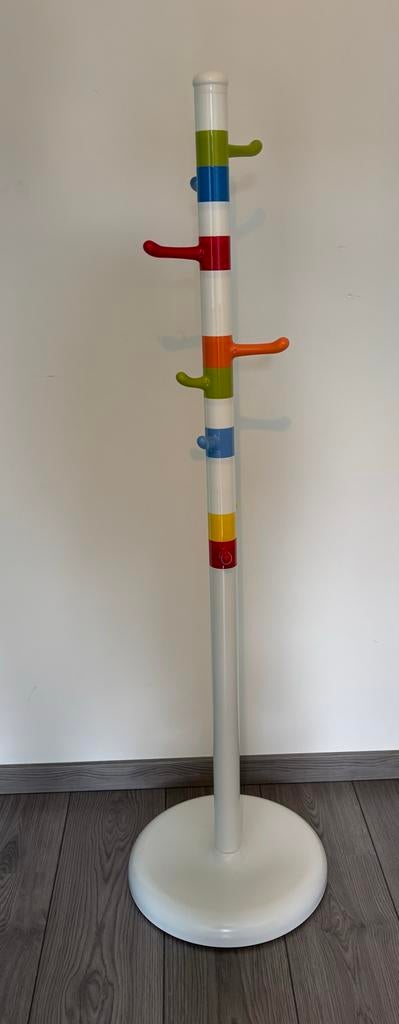 Kleurrijke Staande Kapstok ikea krokig, Ophalen, 100 tot 150 cm, Zo goed als nieuw, Metaal
