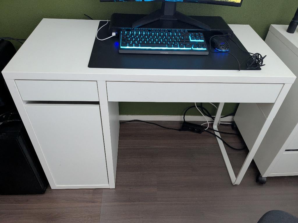 Micke bureau IKEA wit 105x50 cm, Ophalen, Zo goed als nieuw