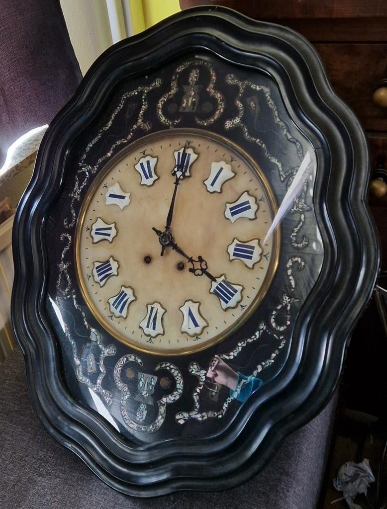 Franse ossenoog klok, Ophalen