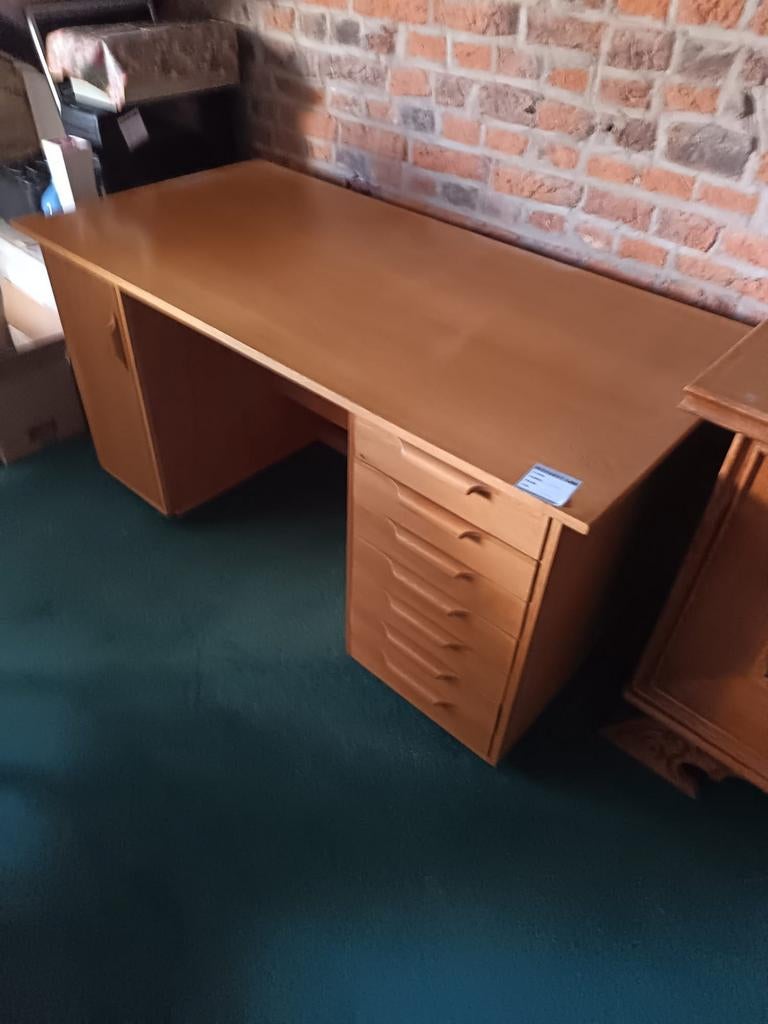 Stevig bureau van houtplaat met lades, Ophalen, Gebruikt, Bureau