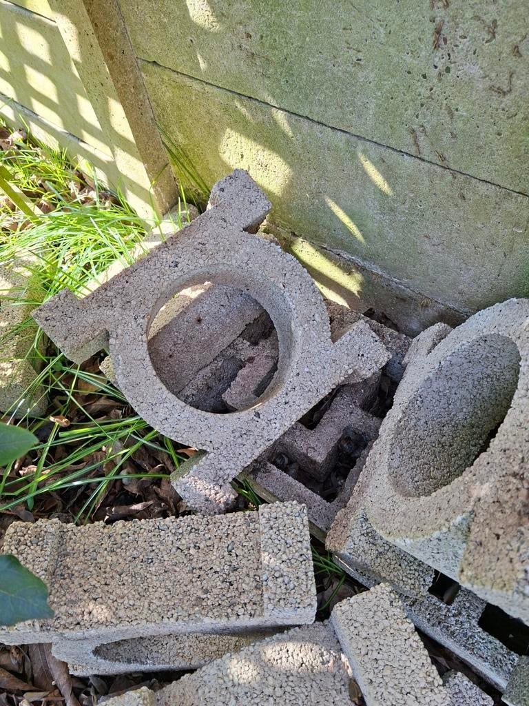 20 stenen voor decoratie of afscheiding in de tuin, Ophalen