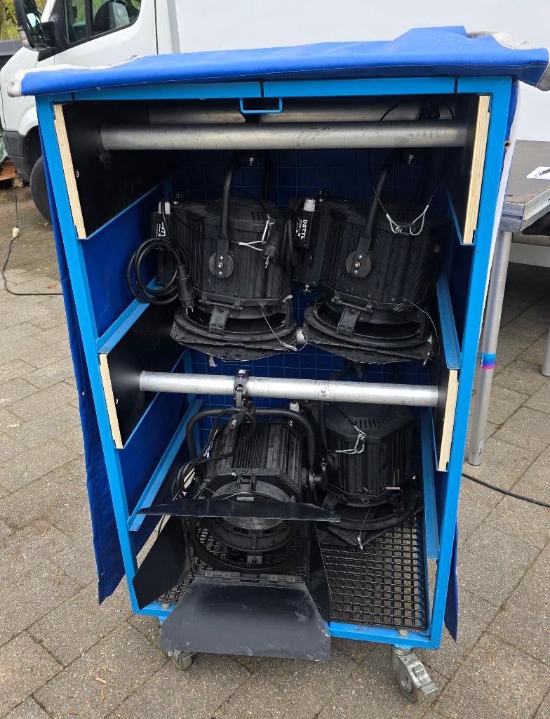 4 x 1KW Theaterspots in Meatrack, Ophalen, Gebruikt, Licht