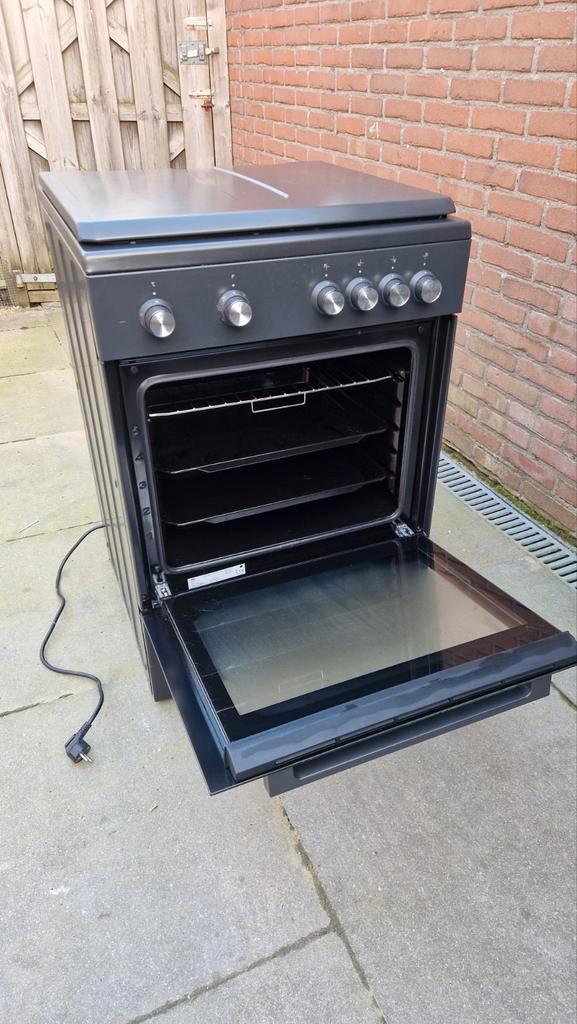 Gasfornuis met oven - Beko, Witgoed en Apparatuur, Fornuizen, Gebruikt, Vrijstaand, Gas, 4 kookzones, 85 tot 90 cm, 60 cm of meer