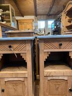 Twee Frans eiken kastjes nachtkastjes met marmer, Ophalen, Gebruikt, Minder dan 45 cm