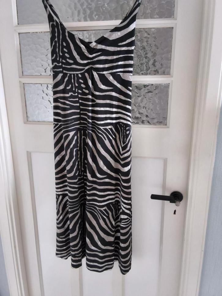 NIEUW! GEISHA JURK ZWART/BEIGE MAAT S/36, Kleding | Dames, Jurken, Nieuw, Maat 36 (S), Zwart, Onder de knie, Ophalen of Verzenden