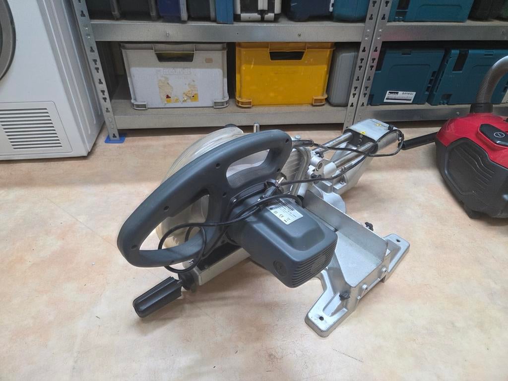 Afkortzaag, Doe-het-zelf en Verbouw, Gereedschap | Zaagmachines, Gebruikt, Ophalen of Verzenden, Afkortzaag, 30 tot 70 mm