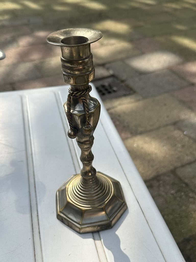 Kandelaar voor een kaars uit India, Antiek en Kunst, Ophalen of Verzenden, Overige materialen
