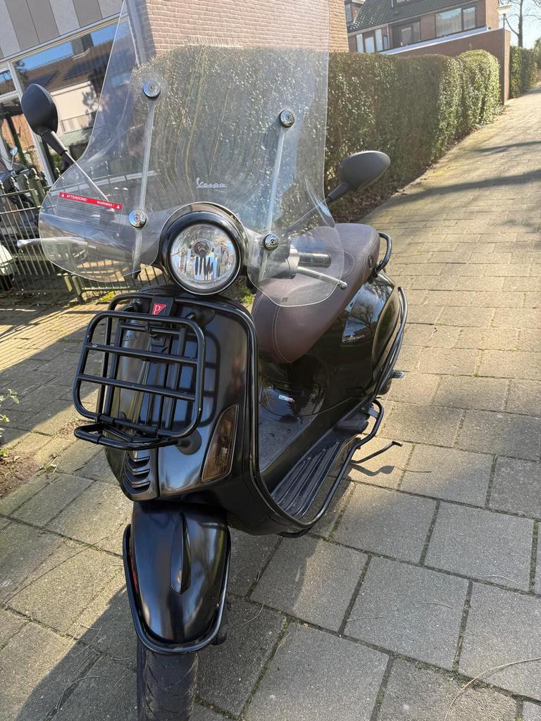 Piaggio Vespa Primavera 2014 - 45km/u met accessoires, Fietsen en Brommers, Scooters | Vespa, Ophalen, Overige modellen, Maximaal 45 km/u