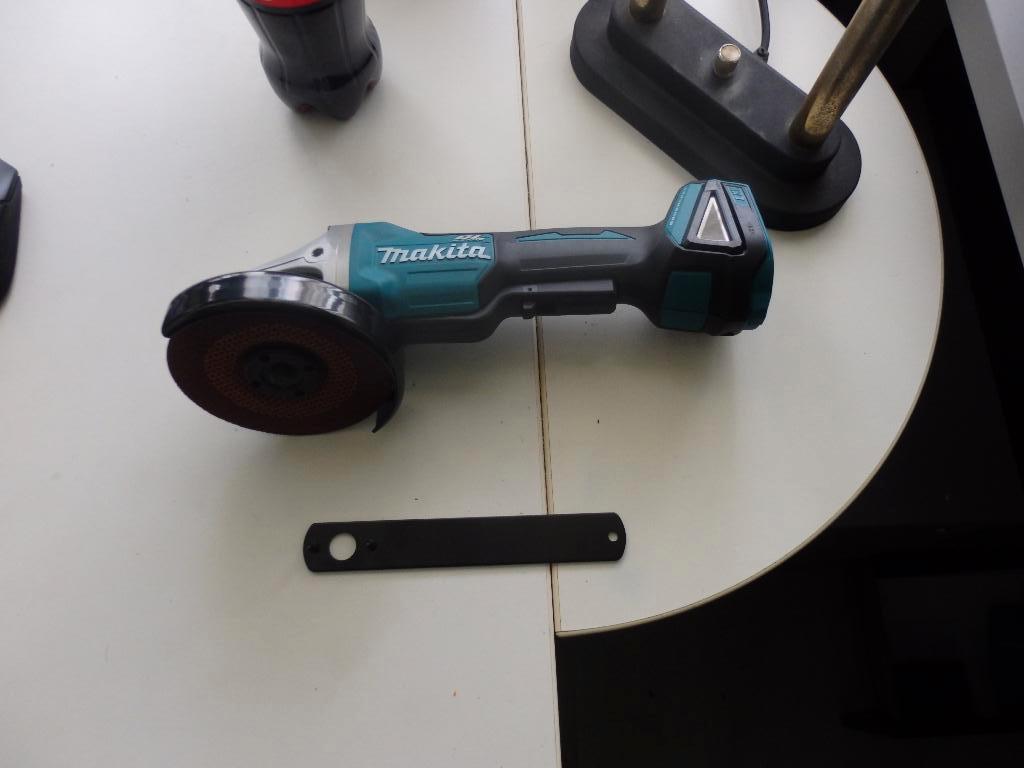 elektrisch gereedschap makita eccu slijptol dga505zj, Doe-het-zelf en Verbouw, Gereedschap | Handgereedschap, Ophalen, Gebruikt