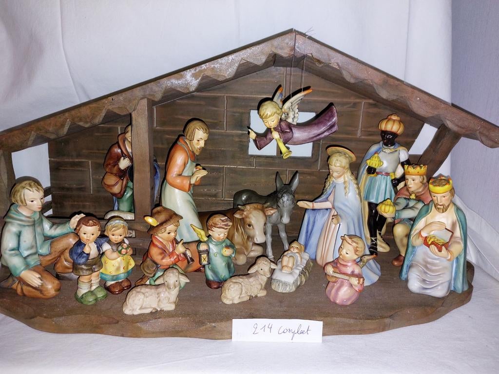 Hummel/ Goebel kerstgroep 214 I met kerststal en hangengel, Ophalen of Verzenden