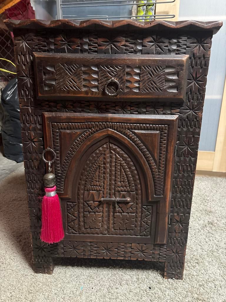 Handgemaakte Marokkaanse houten kast - Marrakesh stijl, Antiek en Kunst, Antiek | Meubels | Kasten, Ophalen of Verzenden
